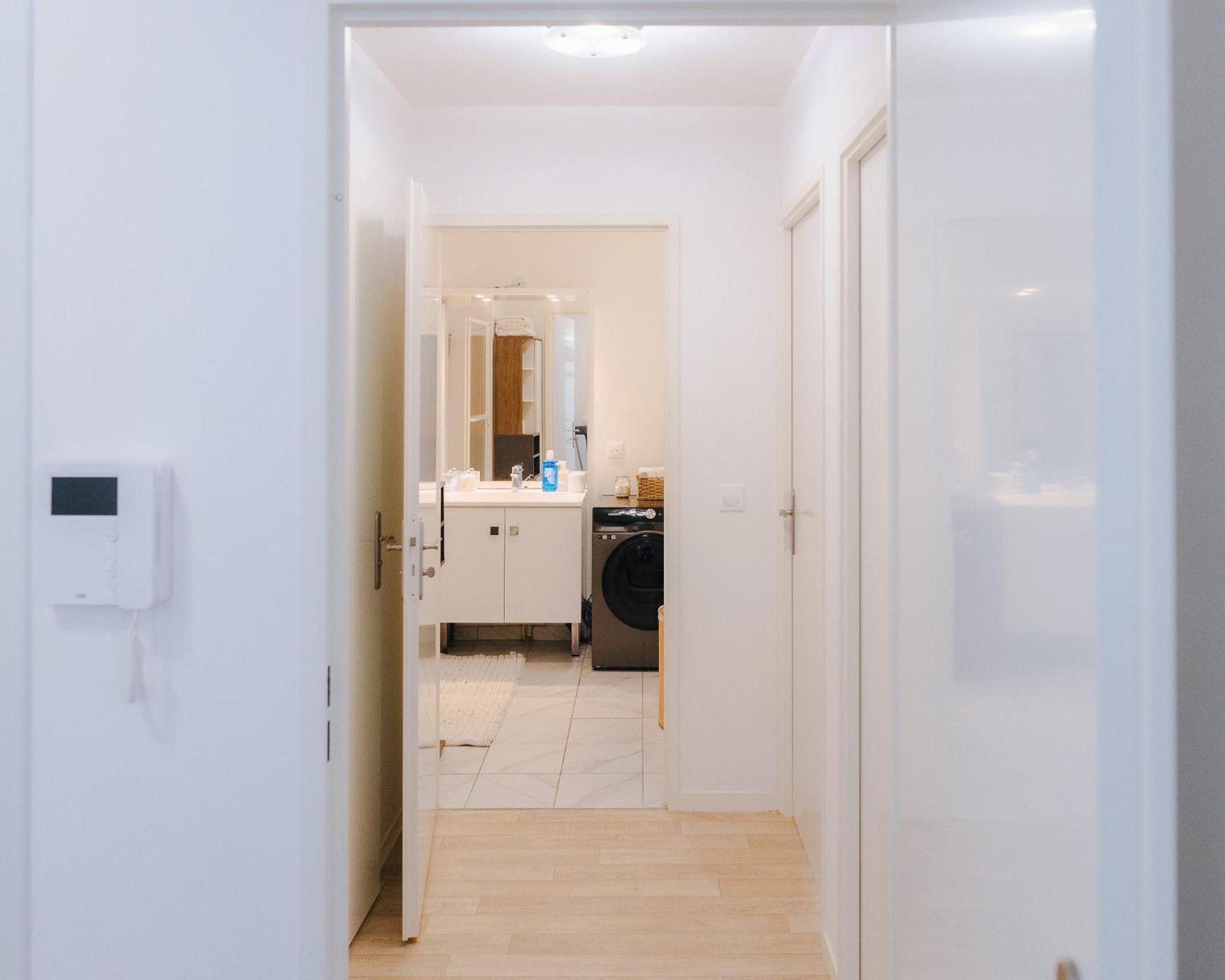 Appartement Luxueux, Neuf & Equipe A Versailles, Saint-Cyr-lʼÉcole Exteriör bild