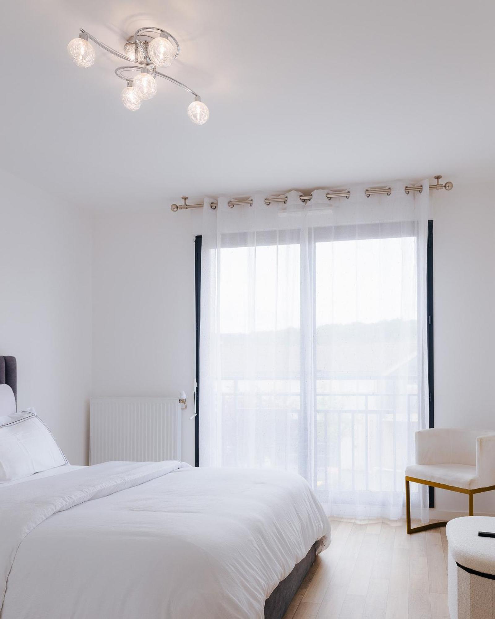 Appartement Luxueux, Neuf & Equipe A Versailles, Saint-Cyr-lʼÉcole Exteriör bild