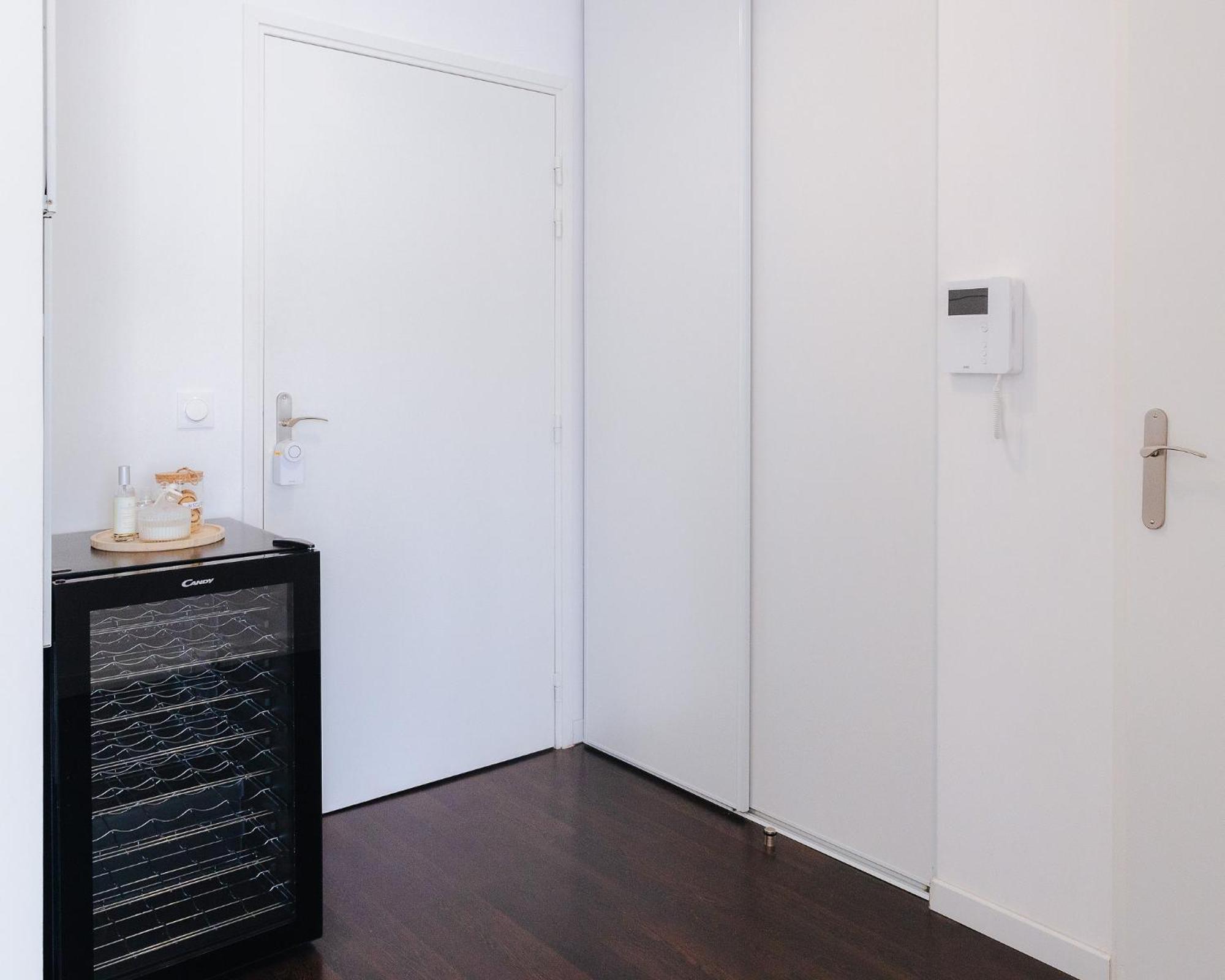 Appartement Luxueux, Neuf & Equipe A Versailles, Saint-Cyr-lʼÉcole Exteriör bild